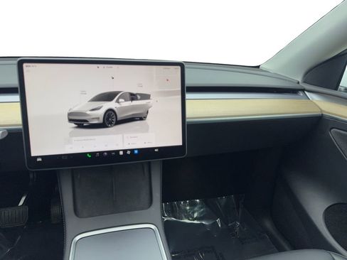 Used 2023 Tesla Model Y Long Range image 54
