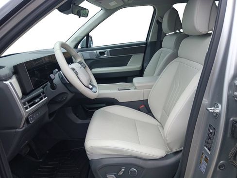 Used 2024 Hyundai Santa Fe SEL FWD image 17
