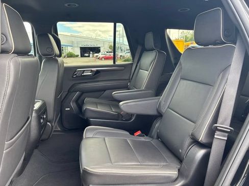 Used 2025 Chevrolet Tahoe Premier AWD/4WD image 30