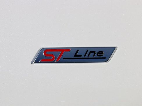 New 2026 Ford Explorer ST-Line w/ ST-Line Street Pack image 9
