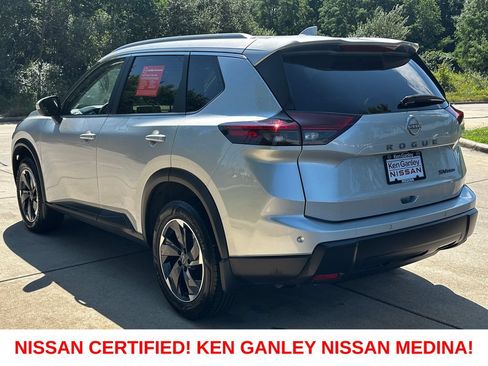 Certified 2024 Nissan Rogue SV w/ SV Premium Package AWD/4WD image 5