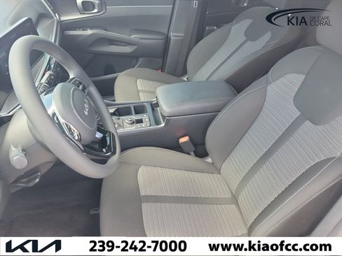 Certified 2025 Kia Sorento LX FWD image 21