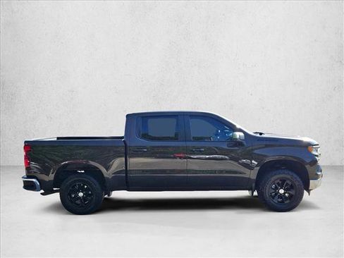 Used 2024 Chevrolet Silverado 1500 LT w/ Convenience Package II RWD image 4
