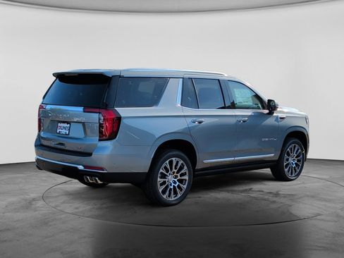 New 2026 GMC Yukon Denali w/ Denali Reserve Package AWD/4WD image 9