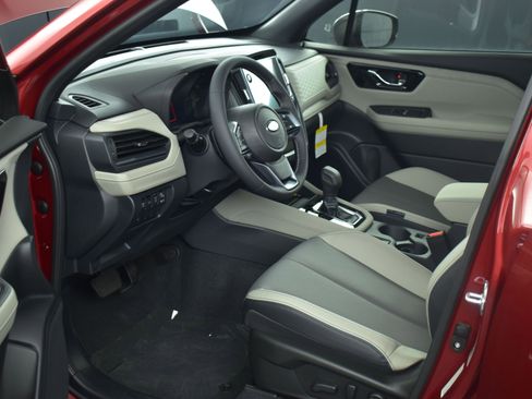 New 2025 Subaru Forester Limited image 10