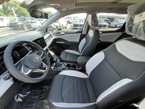 New 2026 Volkswagen Taos SEL AWD/4WD image 18