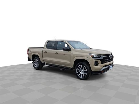 Used 2023 Chevrolet Colorado Z71 w/ Z71 Convenience Package 2 image 2