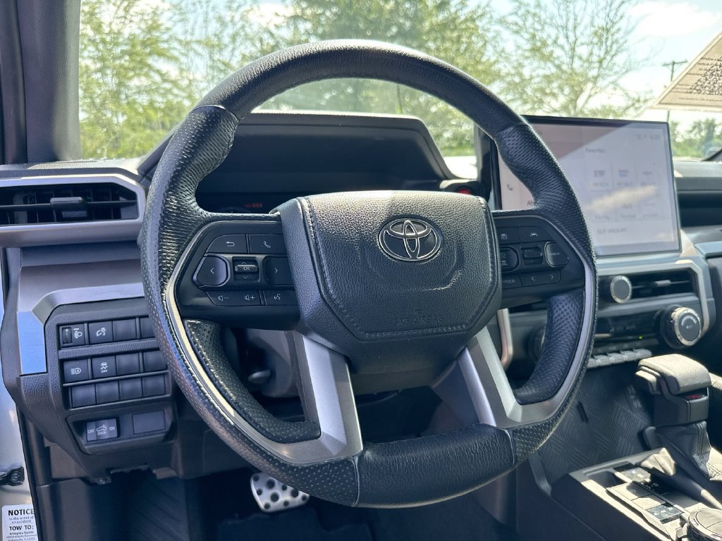 Used 2024 Toyota Tacoma TRD Sport AWD/4WD image 11