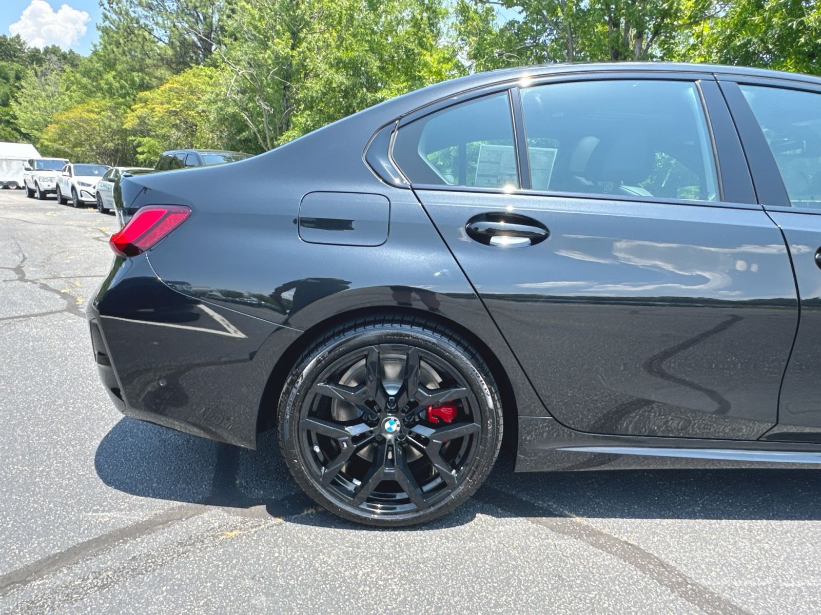 New 2026 BMW 330i Sedan w/ M Sport Package RWD image 31