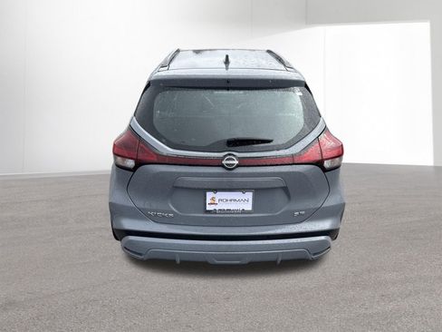 Used 2023 Nissan Kicks SR w/ SR Premium Package FWD image 29