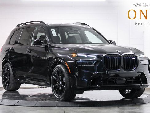 New 2026 BMW X7 M60i AWD/4WD image 1