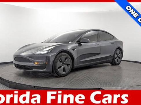 Used 2022 Tesla Model 3 Long Range image 1