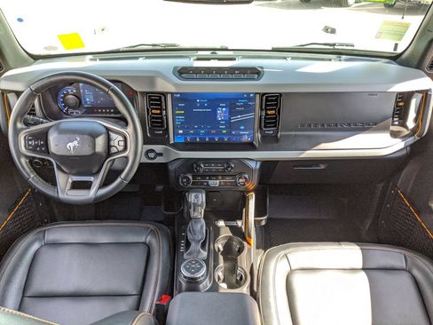 Used 2023 Ford Bronco Badlands AWD/4WD image 7