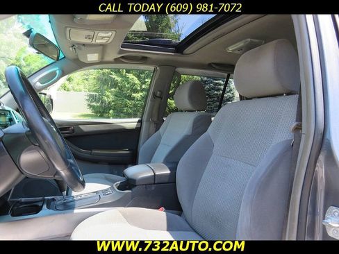 Used 2004 Toyota 4Runner SR5 w/ Preferred Accessory Pkg AWD/4WD image 21