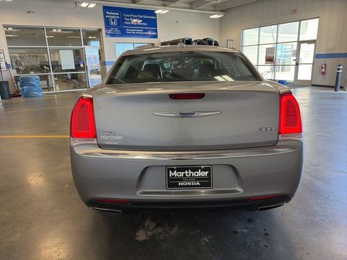 Used 2018 Chrysler 300 Limited AWD/4WD image 6
