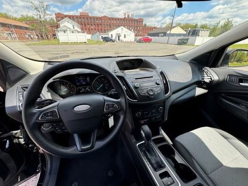 Used 2018 Ford Escape SE FWD image 17