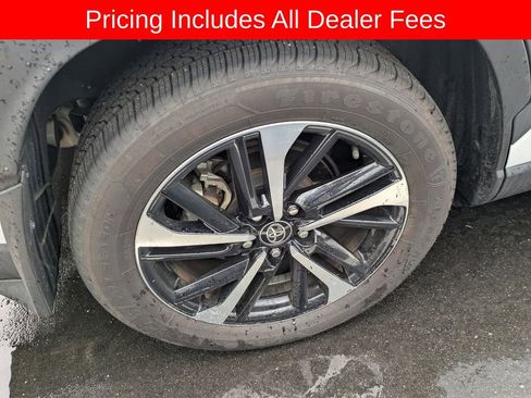 Used 2024 Toyota Corolla Cross AWD Hybrid w/ Convenience Package image 9