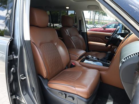 Used 2020 INFINITI QX80 Limited AWD/4WD image 25