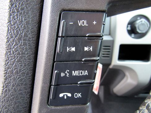 Used 2012 Ford F150 XLT w/ XLT Convenience Pkg image 13