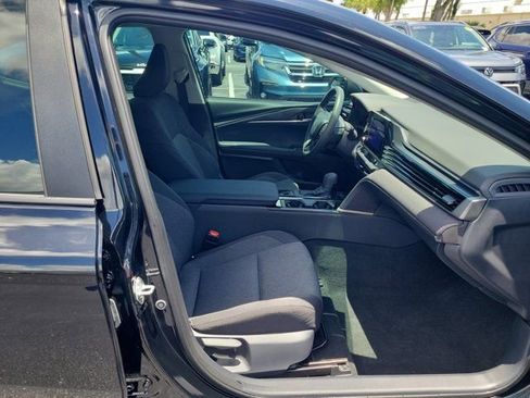 Used 2025 Toyota Camry LE FWD image 8