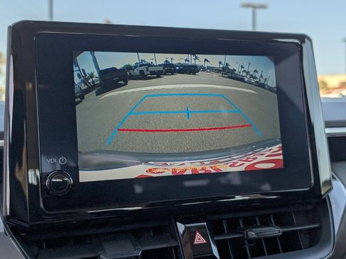 Used 2023 Toyota Corolla LE image 6