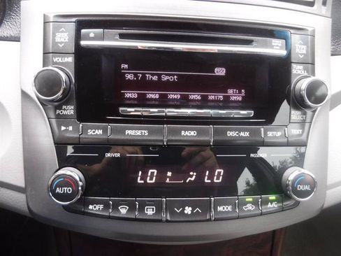 Used 2011 Toyota Avalon FWD image 36