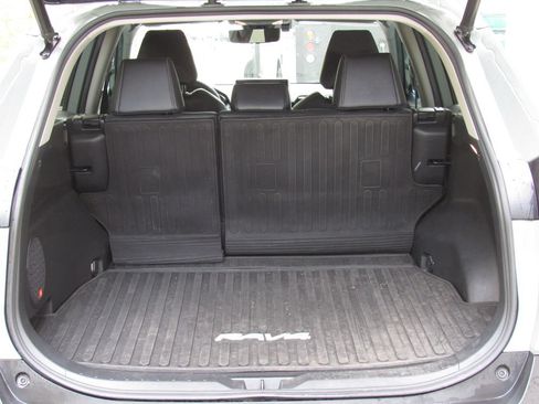 Used 2021 Toyota RAV4 XLE Premium AWD/4WD image 21