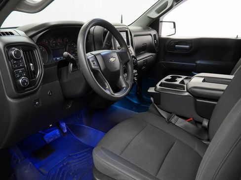 Used 2020 Chevrolet Silverado 1500 Custom w/ Custom Value Package image 19