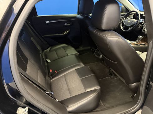 Used 2015 Chevrolet Impala LT w/ Convenience Package FWD image 24