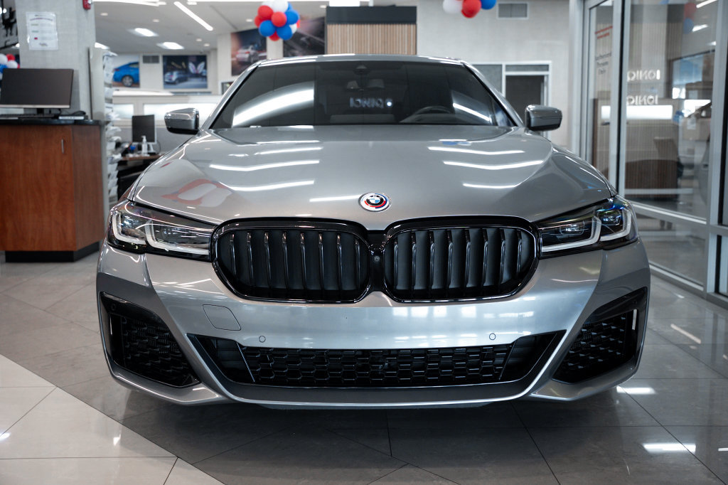 Used 2023 BMW M550i xDrive w/ Executive Package AWD/4WD image 13