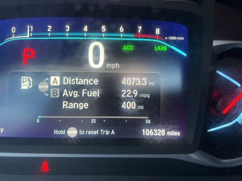 Used 2019 Honda Pilot Touring image 3