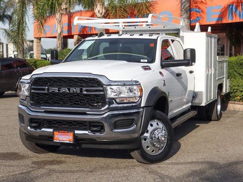 Used 2021 RAM 5500 Tradesman w/ Chrome Appearance Group RWD image 4