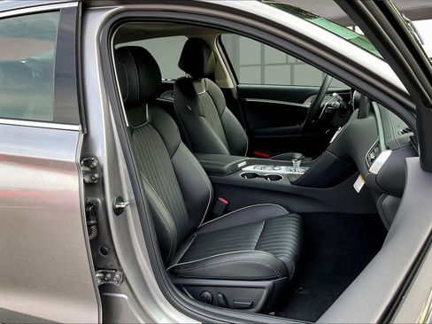 New 2026 Genesis G70 2.5T Prestige image 10