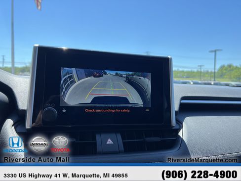 Used 2025 Toyota RAV4 XLE AWD/4WD image 22