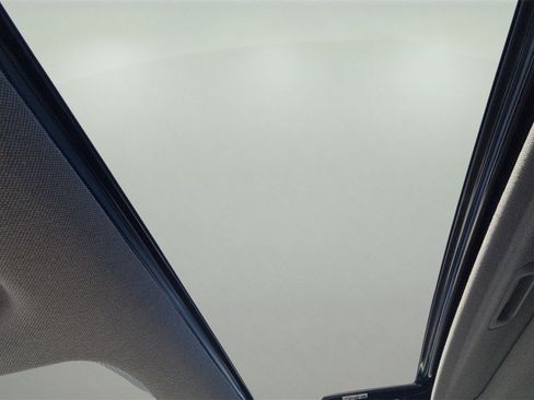 Used 2024 Hyundai Elantra SEL w/ Convenience Package image 17