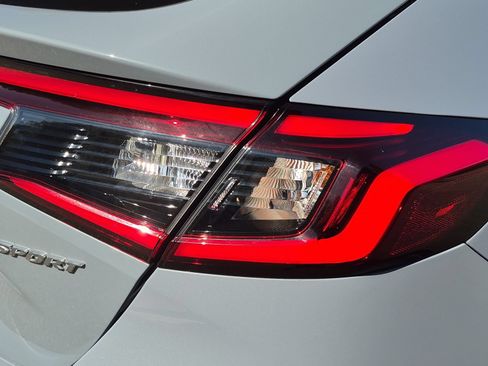 Used 2024 Honda Civic Sport image 11