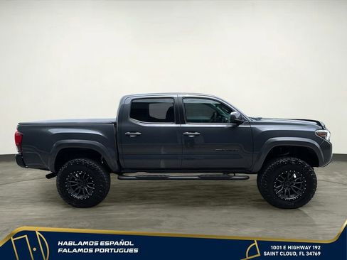 Used 2023 Toyota Tacoma SR5 AWD/4WD image 7