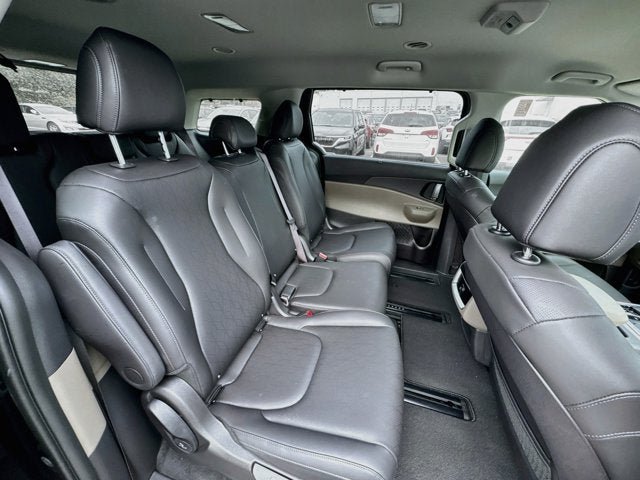 Certified 2026 Kia Carnival EX FWD image 28