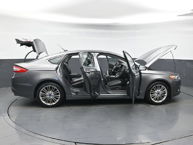Used 2014 Ford Fusion SE w/ Equipment Group 202A FWD image 44