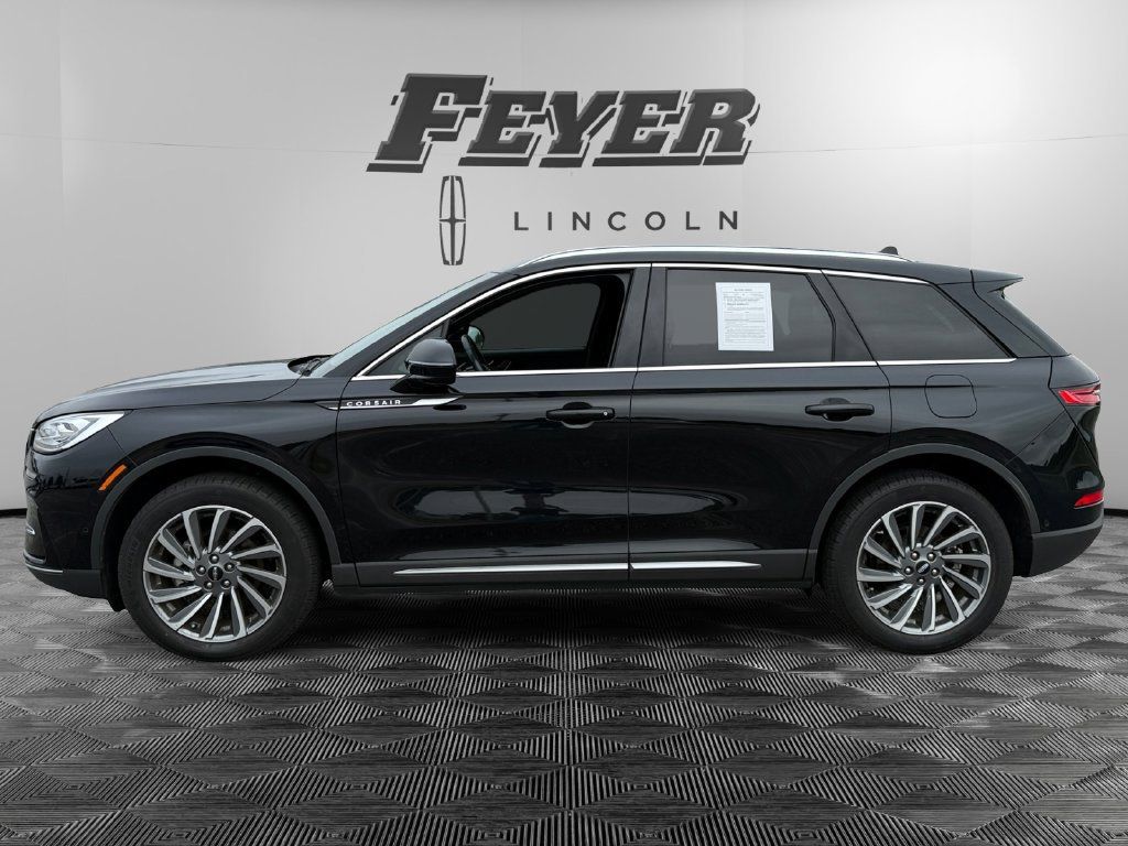 Used 2023 Lincoln Corsair Reserve w/ Equipment Group 202A FWD image 2