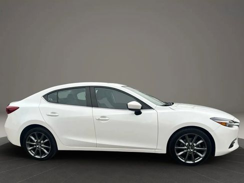 Used 2018 MAZDA MAZDA3 Grand Touring w/ Premium Equipment Package image 4