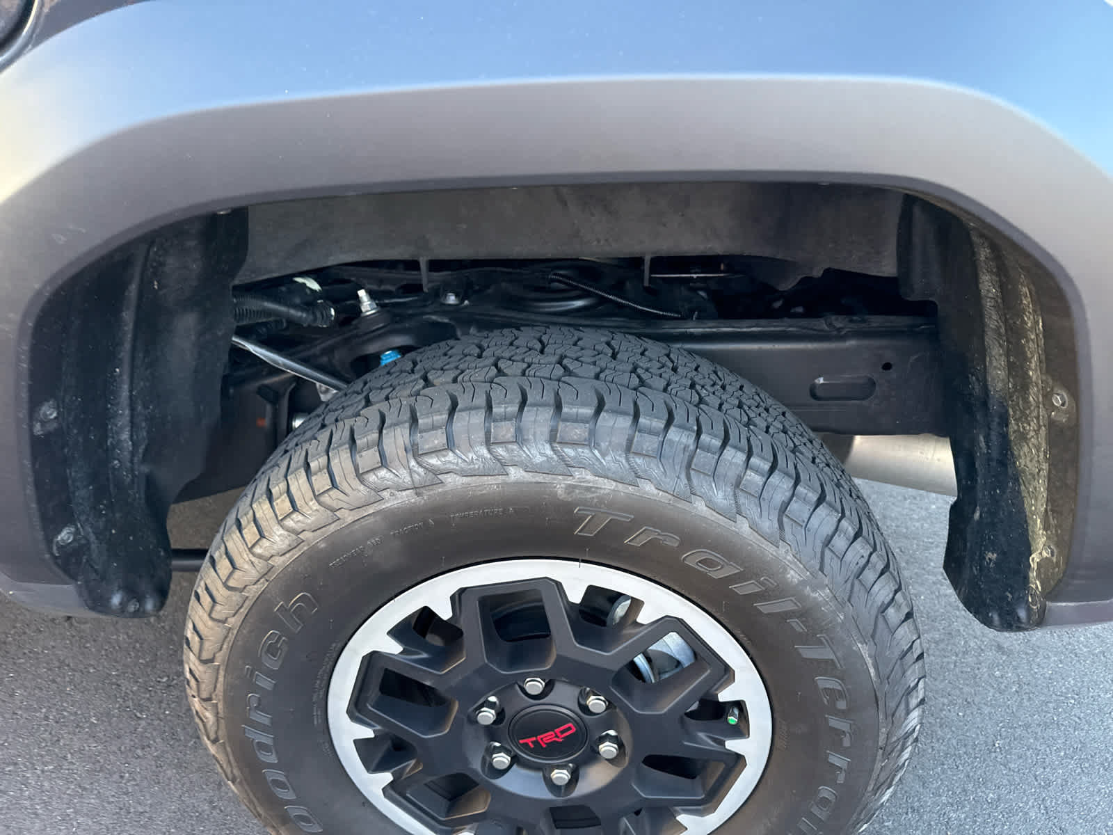Certified 2025 Toyota Tacoma TRD Off-Road AWD/4WD image 6