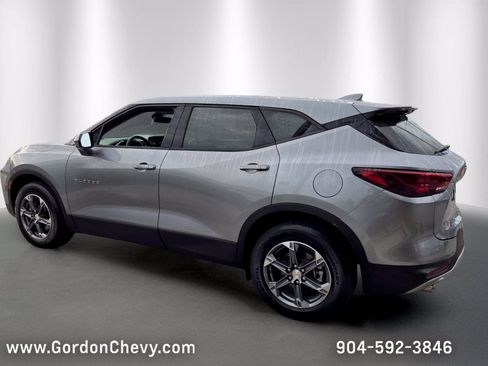 Certified 2025 Chevrolet Blazer LT FWD image 3