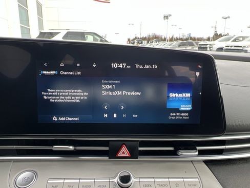 Used 2025 Hyundai Elantra Limited image 18