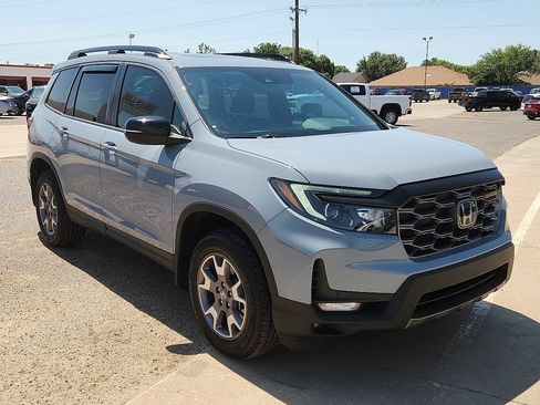 Used 2023 Honda Passport TrailSport image 4