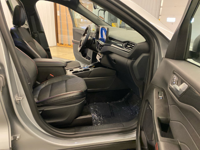 Used 2024 Ford Escape ST-Line w/ Tech Pack #1 AWD/4WD image 42