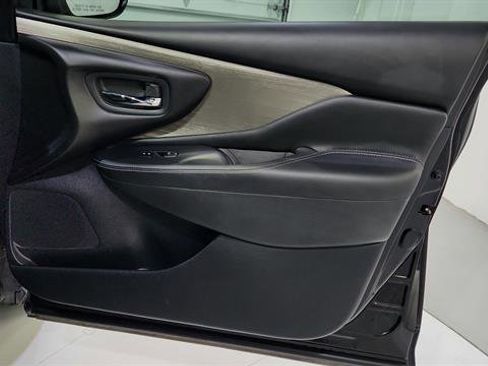 Used 2018 Nissan Murano SV image 26