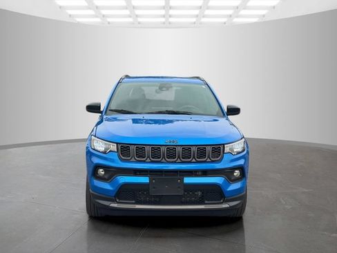 Certified 2025 Jeep Compass Latitude w/ Convenience Group AWD/4WD image 2