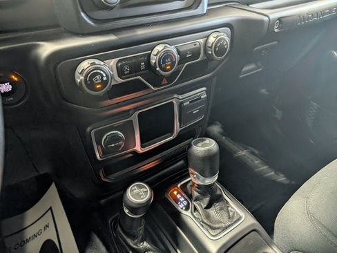 Used 2021 Jeep Wrangler Unlimited Sport AWD/4WD image 25