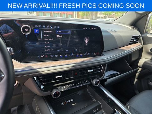 Used 2025 Chevrolet Tahoe Premier image 11